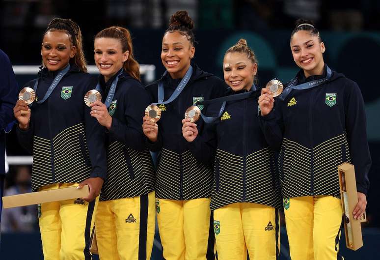 Atletas da seleção brasileira de ginástica são amigas próximas fora do ginásio