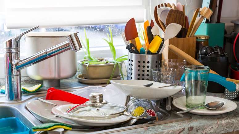 Por que manter a organização pode ser um gesto de autocuidado? Entenda a relação entre uma casa bagunçada e a saúde mental