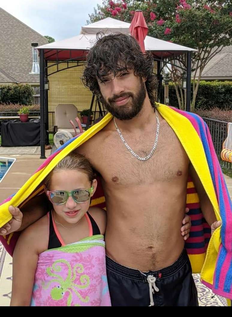 Dakota Posey, neto de Raul Seixas, e sua filha