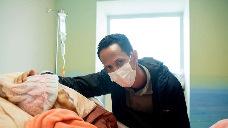 Marcos Roberto cuida da m&atilde;e: 'Sei que ela est&aacute; no est&aacute;gio final, por&eacute;m com o conforto e com a boa qualidade'.