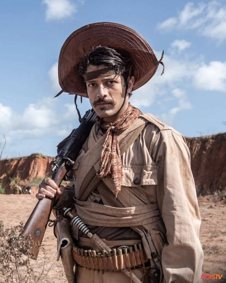 Kelner Mac&ecirc;do interpreta Z&eacute; do Bode, um ex-militar que entra para o canga&ccedil;o, na nova novela do Globoplay - Globo