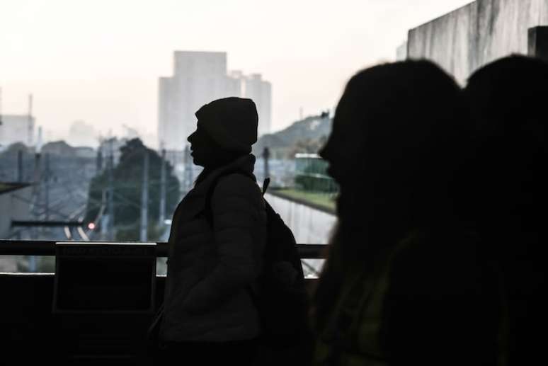São Paulo deve enfrentar menores temperaturas da semana, entre 11ºC e 14ºC nesta quarta e quinta-feira, 2 e 3 de julho. Sensação térmica pode ser de menos de 10ºC, conforme a Prefeitura.