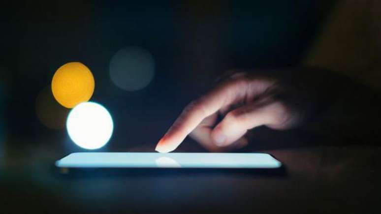 H&aacute;bitos digitais, como meramente 'passar os olhos', podem mudar nossa capacidade de leitura profunda, segundo pesquisadora