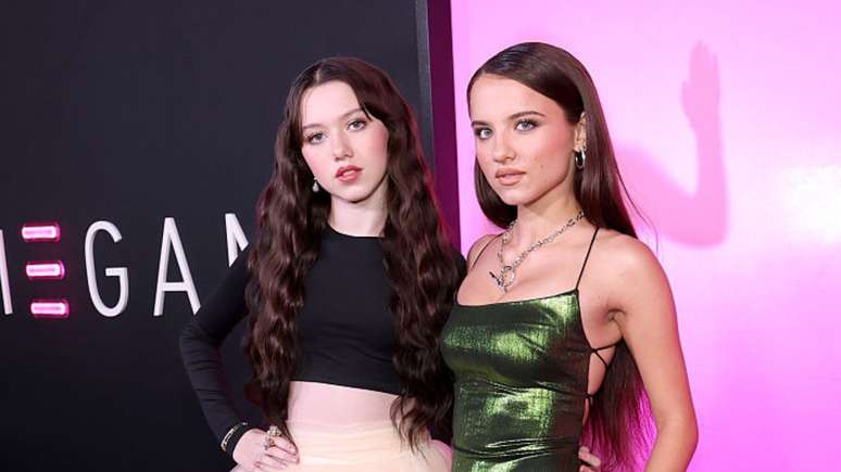 &lsquo;M3GAN&rsquo; e &lsquo;O Telefone Preto&rsquo;, filmes de terror com continua&ccedil;&otilde;es em 2025, t&ecirc;m la&ccedil;os de sangue fora das telas (Kevin Mazur/Kevin Mazur/Getty Images)