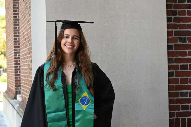 Brasileira Sarah Borges se formou em Psicologia na Universidade de Harvard