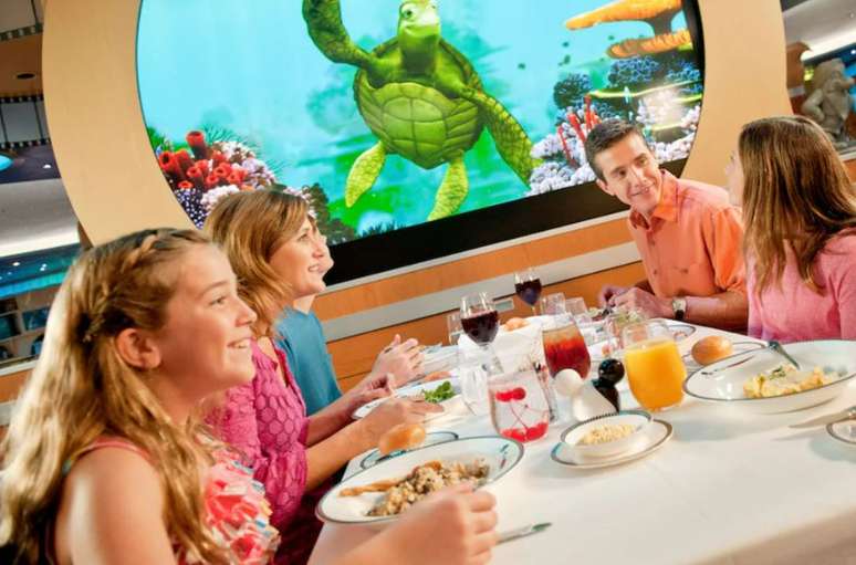 Cruzeiro Disney Dream tem restaurantes temáticos