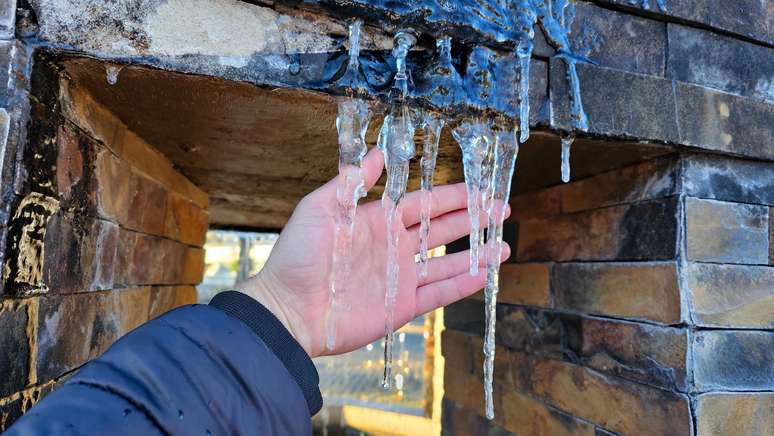 Bom Jardim da Serra (SC) teve geadas e cristais de gelo se formaram em alguns pontos da cidade