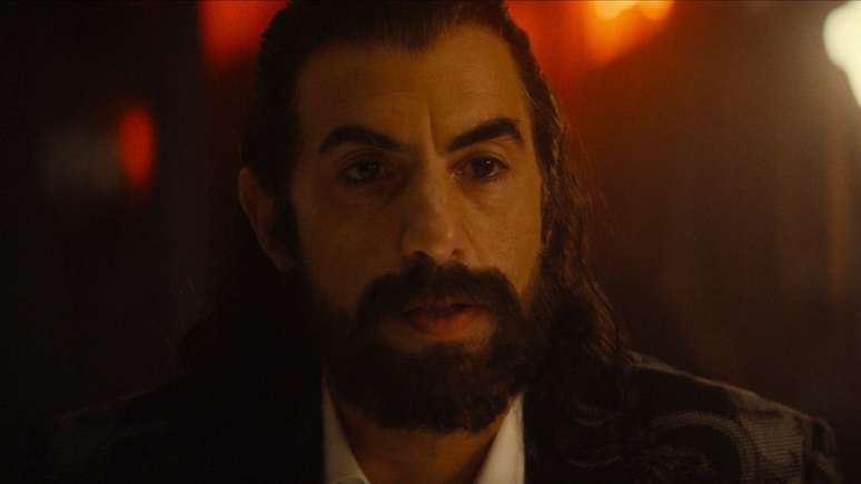 Sacha Baron Cohen interpretou Mefisto no &uacute;ltimo epis&oacute;dio de Cora&ccedil;&atilde;o de Ferro 