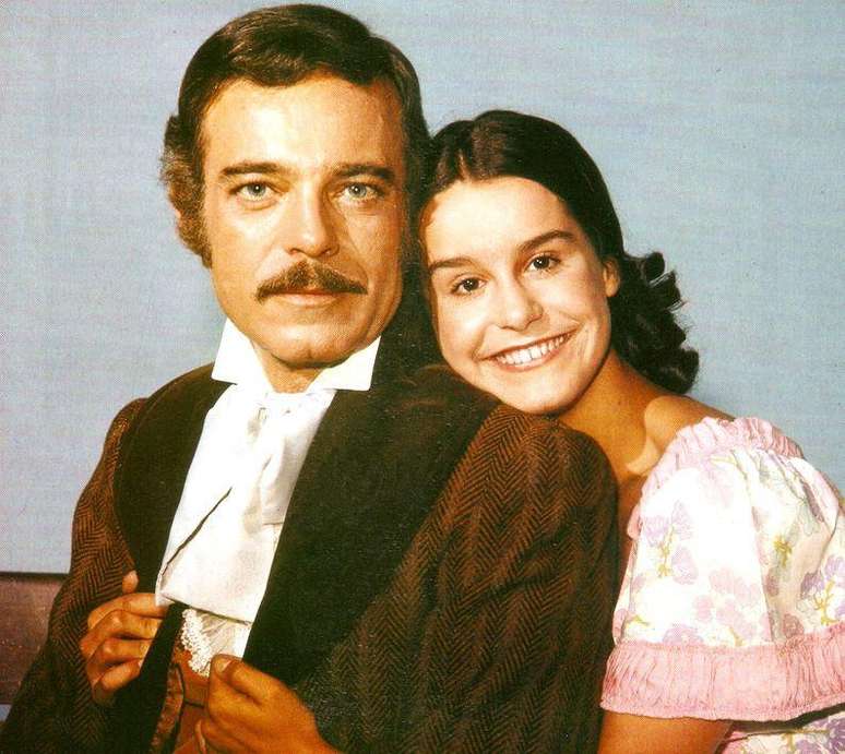 Na Pol&ocirc;nia, houve at&eacute; concurso de s&oacute;sia dos atores Rubens de Falco e Luc&eacute;lia Santos