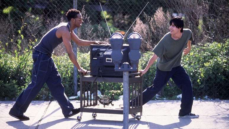 Tyrone (Marlon Wayans) e Harry (Jared Leto) inicialmente veem o tr&aacute;fico de drogas como uma forma de ganharem dinheiro r&aacute;pido