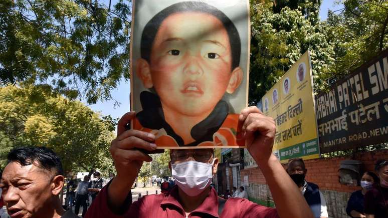 O escolhido do Dalai Lama como Panchen Lama, a segunda figura mais importante do budismo tibetano, foi supostamente capturado pelas autoridades chinesas em 1995, aos seis anos de idade