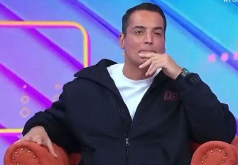 Leo Dias desanimado no ar