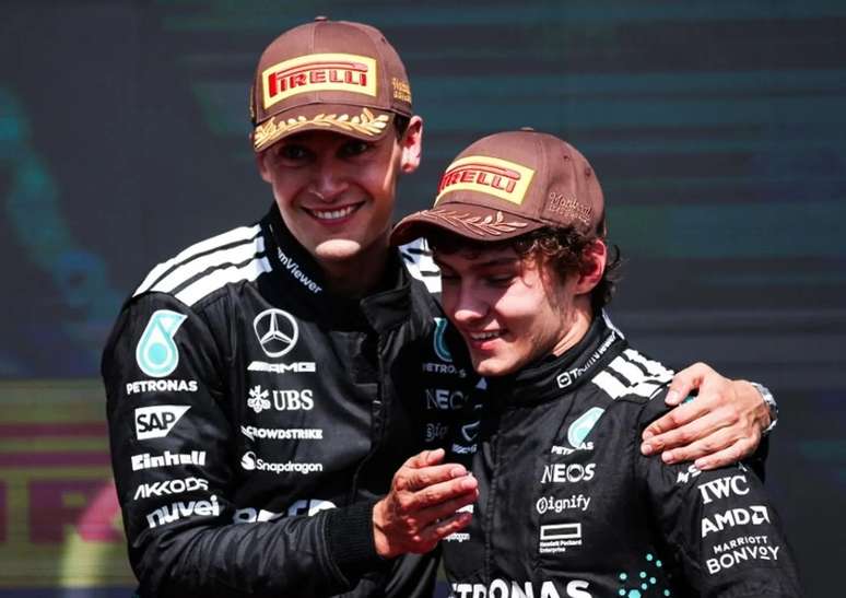 George Russell e Kimi Antonelli durante pódio no Canadá 