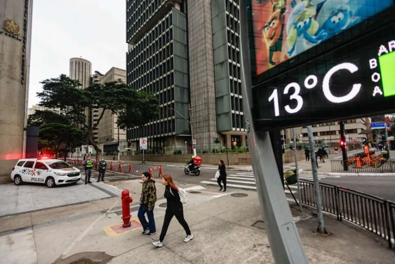 Termômetros não devem passar dos 13ºC nesta quinta-feira, 3, em São Paulo, prevê Prefeitura.