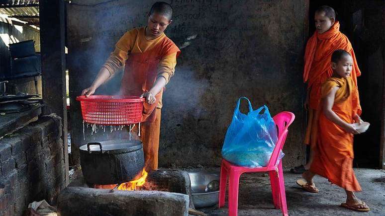 Luang Prabang &eacute; chamada de 'capital mundial dos monges'