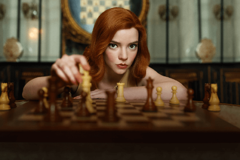 Em “O gambito da rainha”, Beth descobre seu talento excepcional para o xadrez 