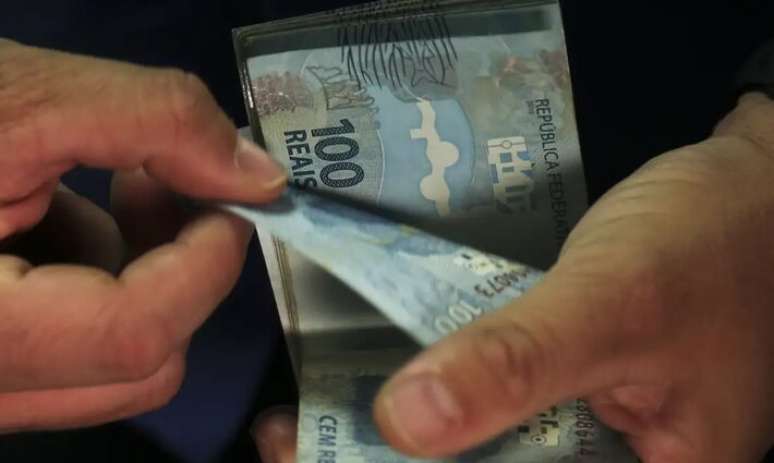 Os pagamentos serão iniciados em 24 de julho e deverão ocorrer diariamente em lotes de 100 mil