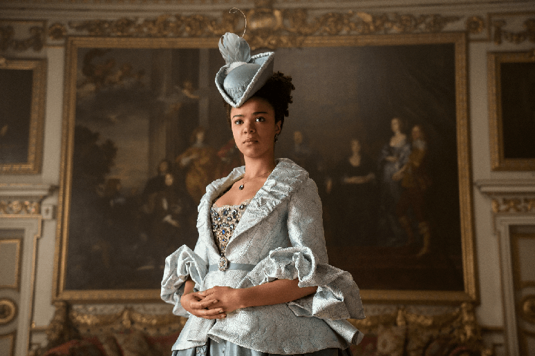 “Rainha Charlotte: uma história Bridgerton” acompanha a trajetória de Charlotte e George III 