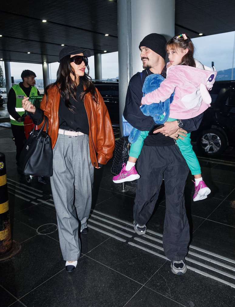 Sabrina Sato, Nicolas Prattes e Zoe 