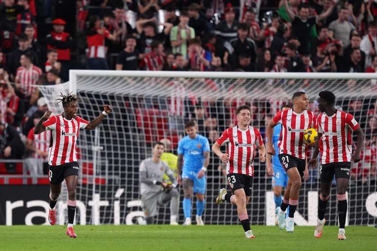 Nico Williams comemorando um gol pelo Athletic Bilbao 