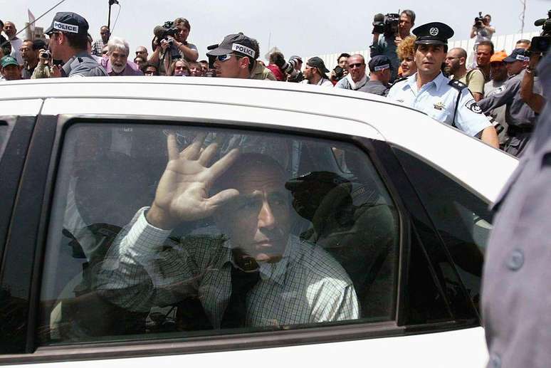O técnico nuclear israelense Mordechai Vanunu revelou detalhes do programa nuclear altamente secreto de Israel — e acabou sendo preso por 18 anos