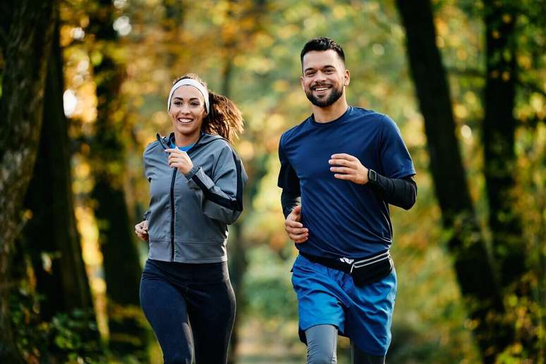 A corrida regular ajuda a aumentar a sensação de bem-estar 