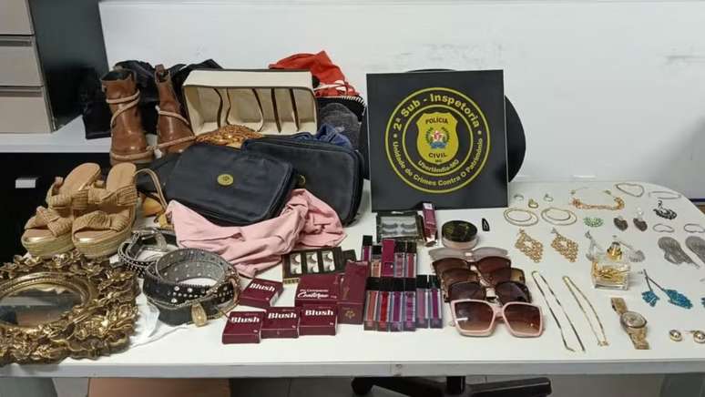 Itens da patroa foram encontrados na casa da suspeita