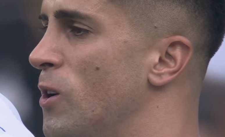 João Cancelo não segurou as lágrimas durante 1 minuto de silêncio 