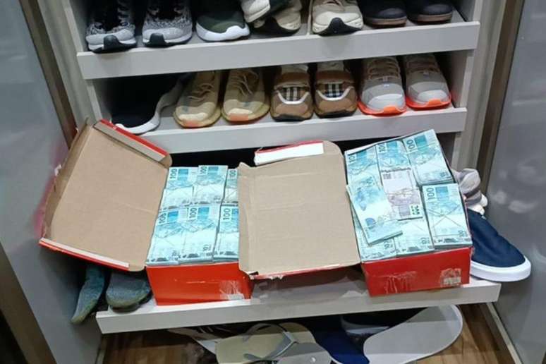 Operação da PF em Foz do Iguaçu apreendeu mais de R$ 1,3 milhão em espécie em caixas de sapato