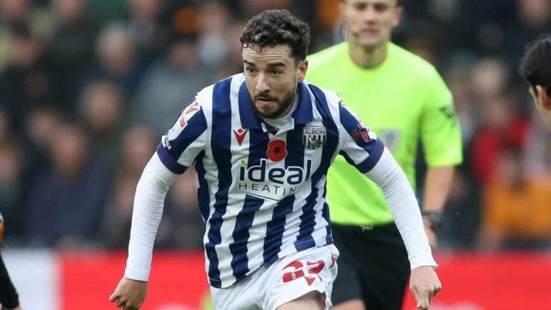 Mikey Johnston &eacute; a bola da vez para o Flamengo para o ataque. Mas, eplos n&uacute;meros, gol n&atilde;o &eacute; muito a dele. Divulga&ccedil;&atilde;o / West Bromwich