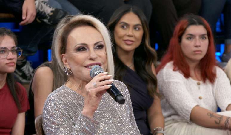 Ana Maria Braga revela mudança na alimentação após câncer e entrega ponto fraco: 'Sorvete de...'.