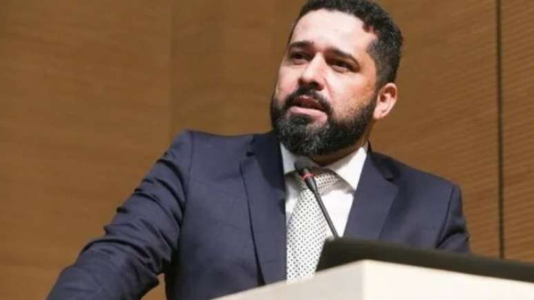 O presidente dos Correios, Fabiano Silva, pediu demissão nesta sexta-feira O presidente dos Correios, Fabiano Silva, pediu demissão nesta sexta-feira