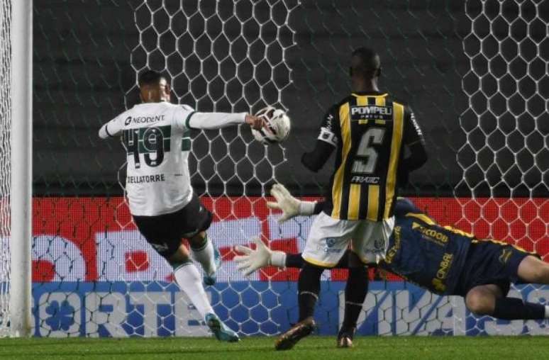 Coritiba está na liderança provisória da Série B –