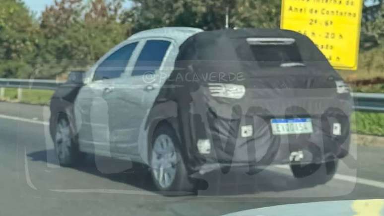 Flagra - SUV do Chevrolet Onix