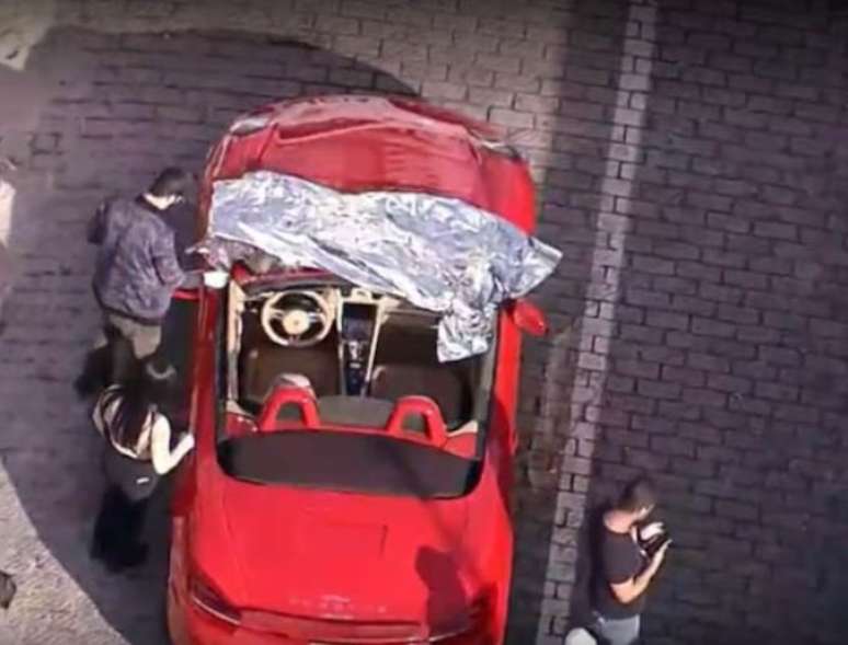 Empresário foi assassinado dentro de seu carro, em Guarulhos