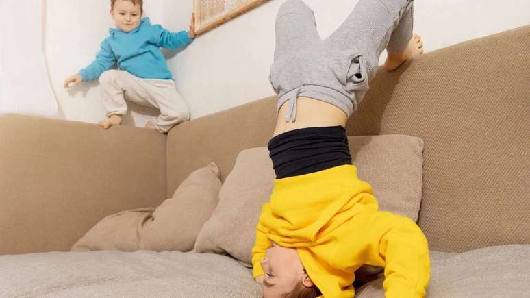 Entenda como manter as crian&ccedil;as seguras dentro de casa durante o per&iacute;odo das f&eacute;rias escolares