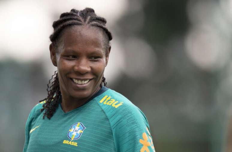 Arthur Elias tem o desafio de achar a equipe ideal para a Copa do Mundo feminina no Brasil –