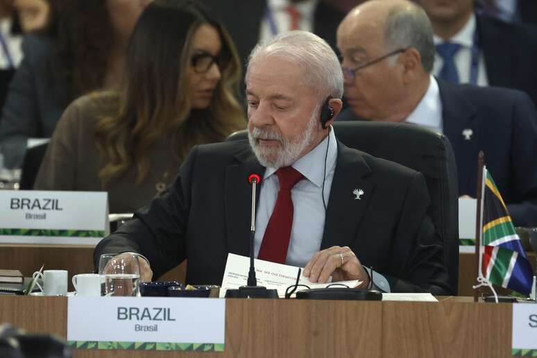 Presidente Lula discursa durante c&uacute;pula do Brics