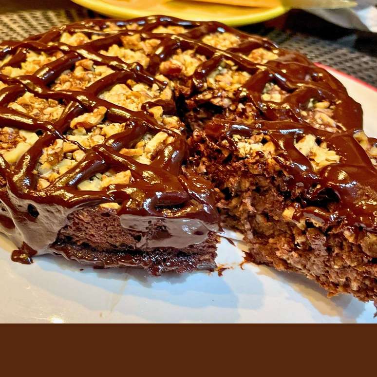 Banana cake, cocoa and oatmeal: no flour and milk, healthy Banana cake, cocoa and oatmeal: no flour and milk, healthy