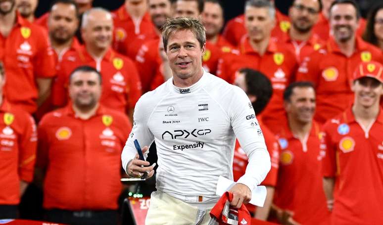 O segredo do corpo de Brad Pitt no filme 'F&oacute;rmula 1': aos 61 anos, ator 'se acabou' no HIIT e teve que treinar o pesco&ccedil;o para o longa.