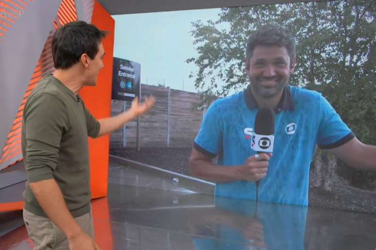Marcelo Courrege foi pego de surpresa por temporal ao vivo