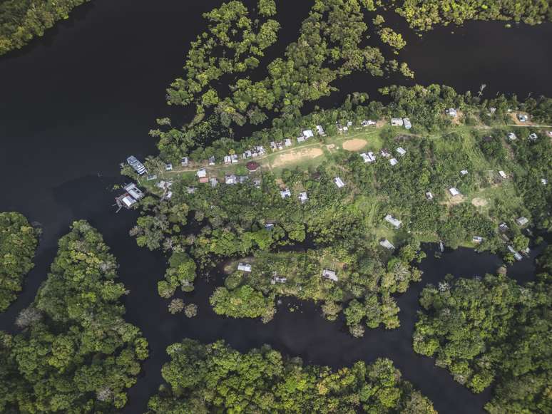 Três comunidades que moram na beira de rios na região amazônica receberam o projeto da Audi e da ONG para passarem a ter luz por meio de energia solar