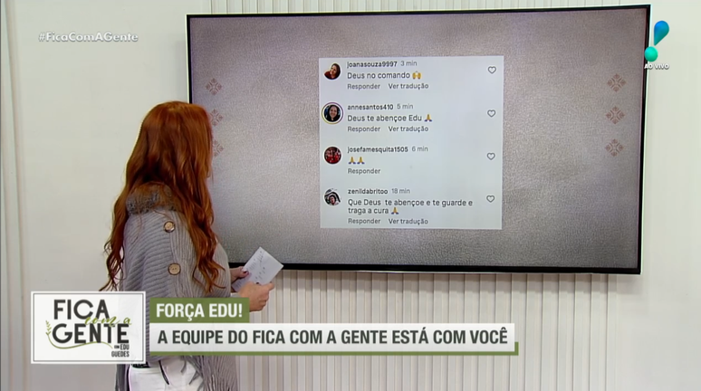 Silene Gonçalves lê mensagens para Edu Guedes