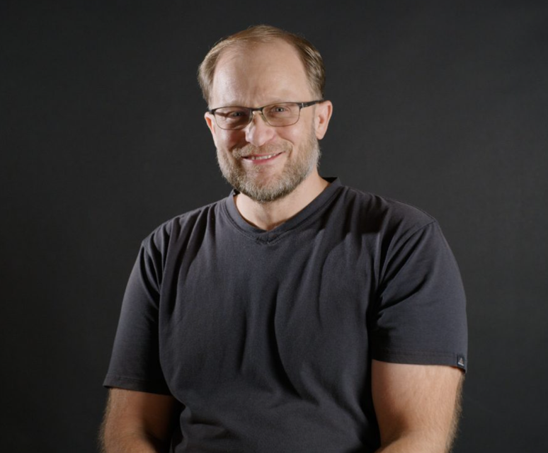 Tim Mortem, CEO da Frost Giant Studios