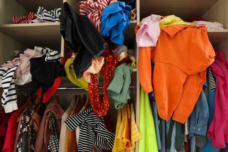 What does it mean when someone lives with the disordered wardrobe, according to psychology What does it mean when someone lives with the disordered wardrobe, according to psychology