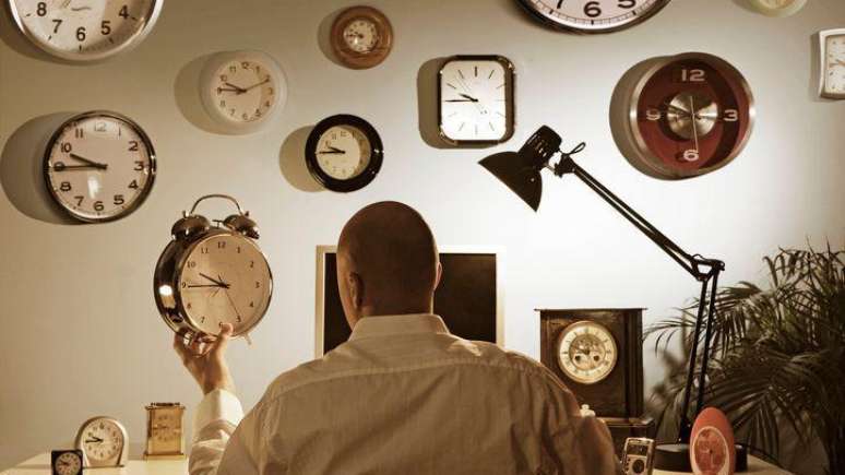 A forma como percebemos a passagem do tempo mudou ao longo da História, observa filósofo