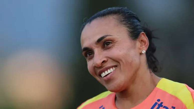 Marta em treino pela seleção (Foto: Lívia Villas Boas / CBF)