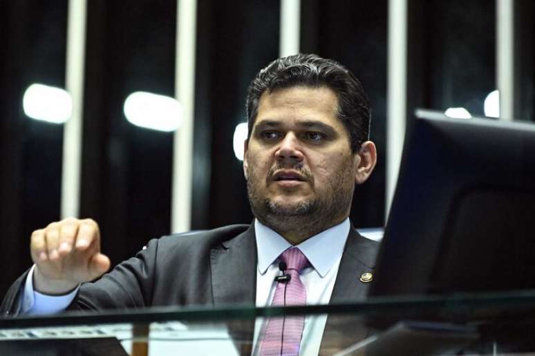 Presidente do Senado Federal, senador Davi Alcolumbre (União-AP), firmou compromisso com Hugo Motta, presidente da Câmara dos Deputados, para aprovar a proposta.