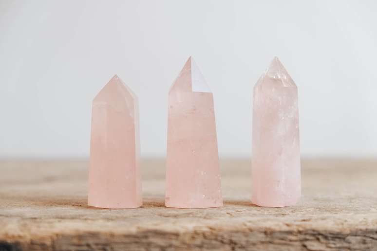 O quartzo rosa é um amuleto usado para atrair amor 