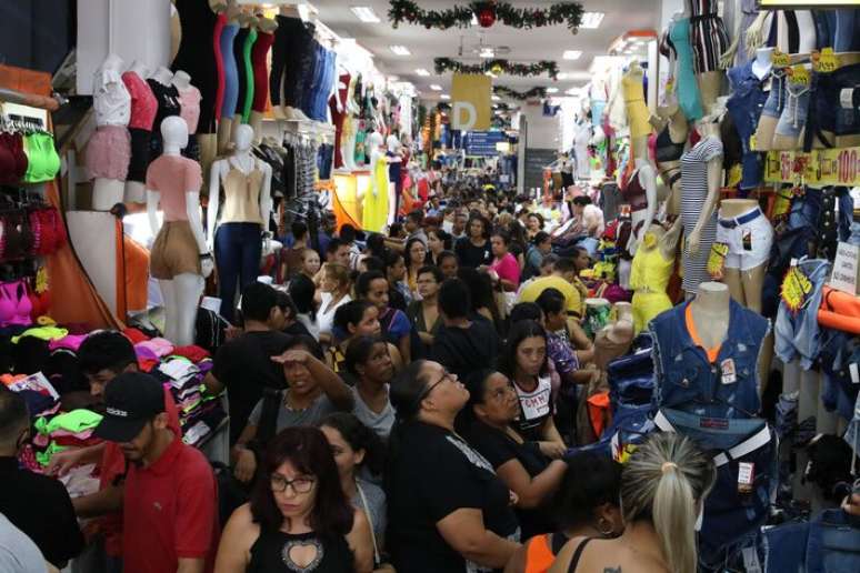 Em 12 meses, varejo acumulou alta de 3,0%